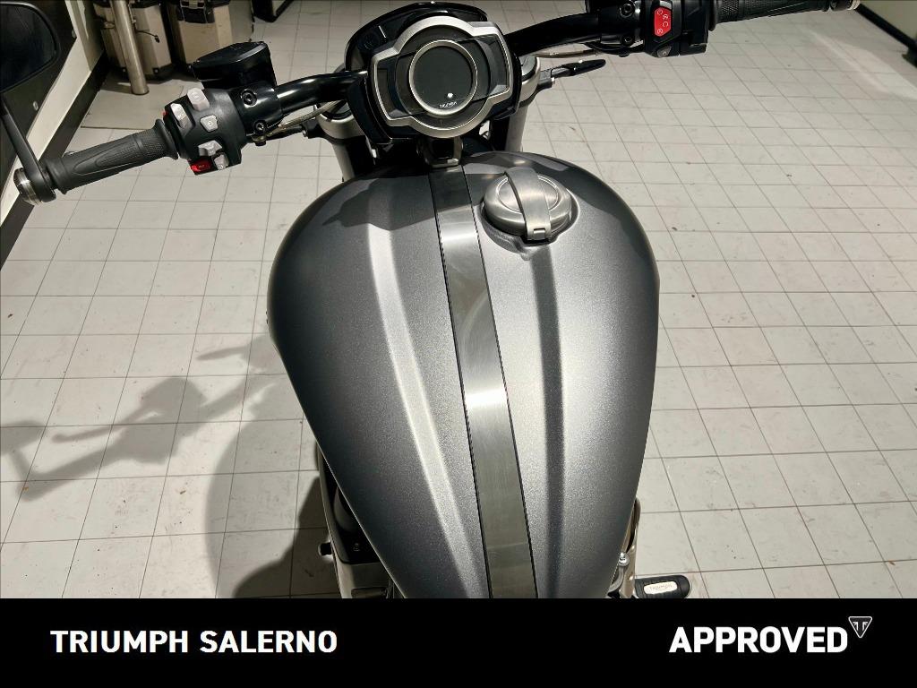 TRIUMPH Rocket III 2500 R