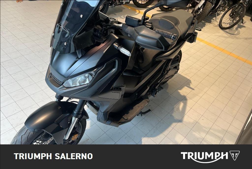 HONDA X-ADV 750 DCT Abs
