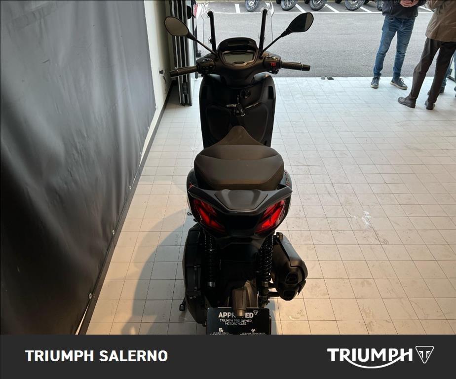 PIAGGIO Beverly 400 hpe abs-asr Black Edition