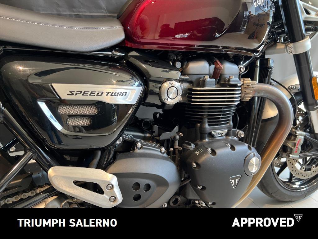 TRIUMPH Speed Twin 1200 Stealth Edition Abs