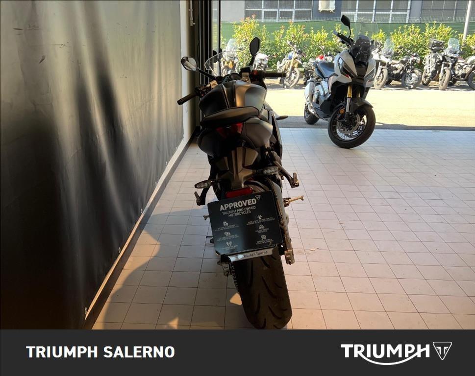 TRIUMPH Daytona 660 Abs