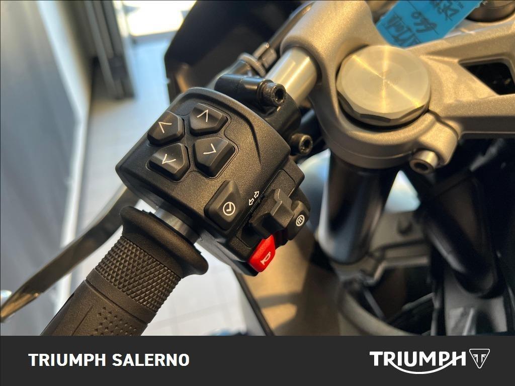 TRIUMPH Daytona 660 Abs