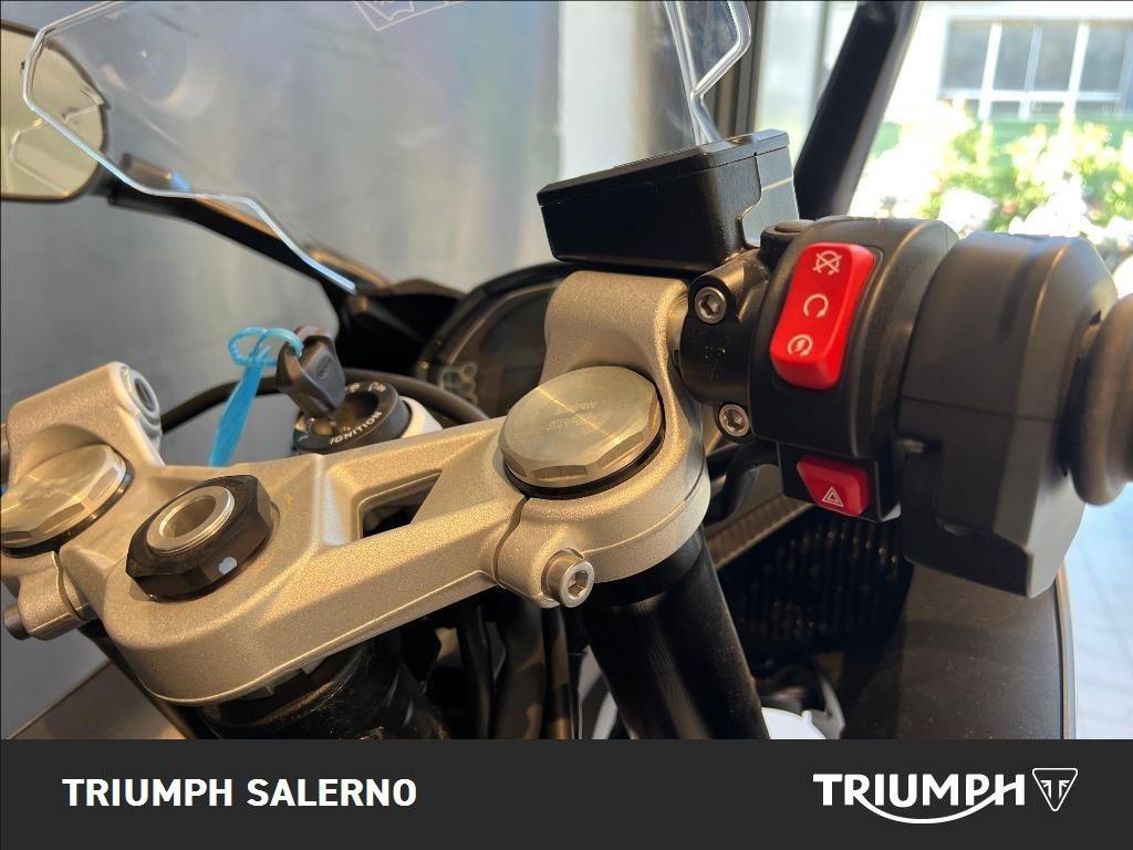TRIUMPH Daytona 660 Abs