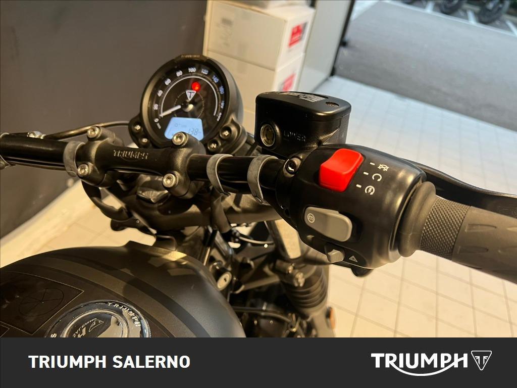 TRIUMPH Bonneville 1200 Bobber E5