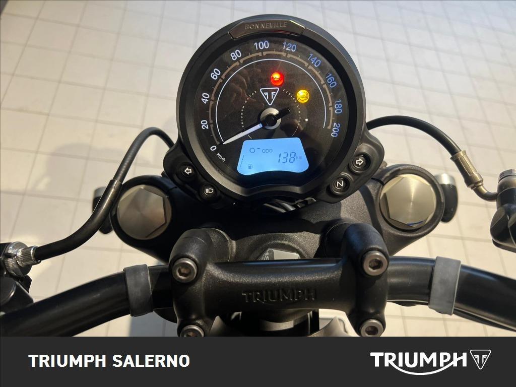 TRIUMPH Bonneville 1200 Bobber E5