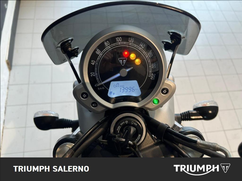 TRIUMPH Street Twin 900 
