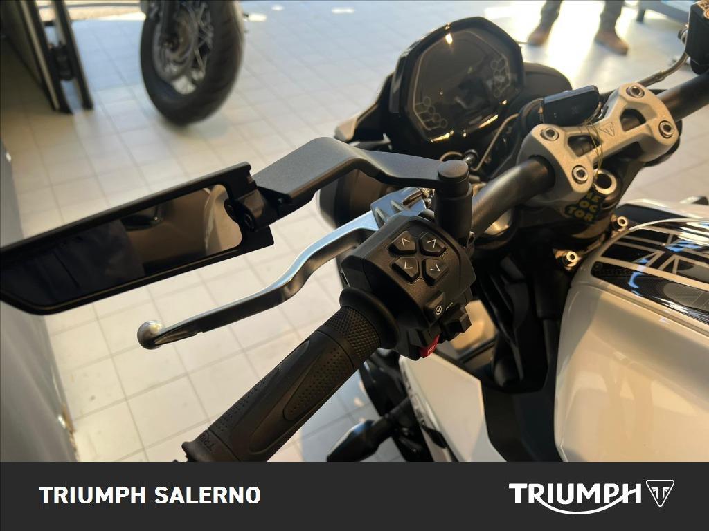 TRIUMPH Street Triple 765 R