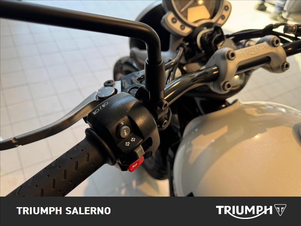 TRIUMPH Street Twin 900 