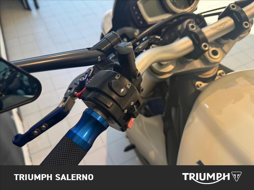 TRIUMPH Street Triple 675 