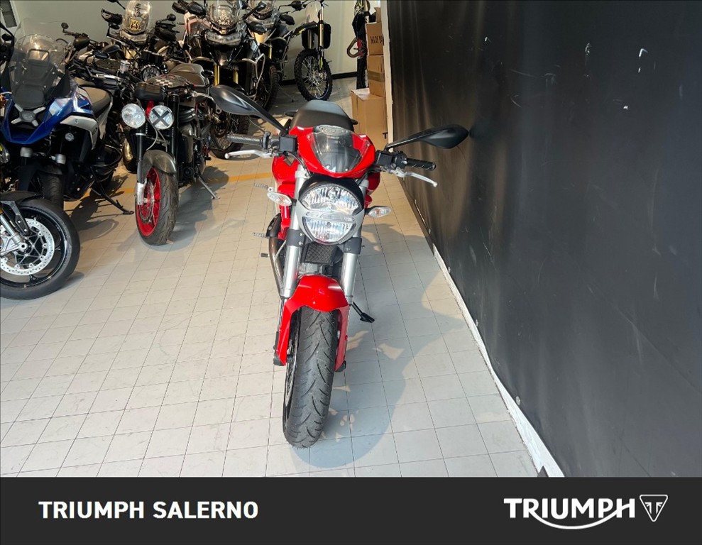DUCATI Monster 696 