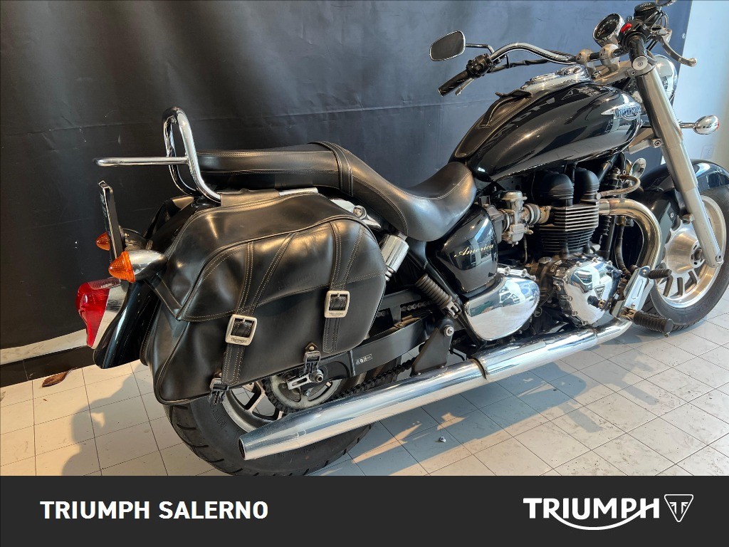 TRIUMPH America 865 