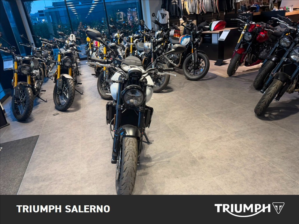 TRIUMPH Trident 660 Jet Black Abs