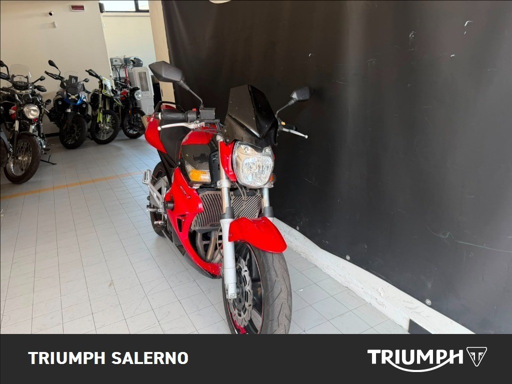 SUZUKI GSR 600 