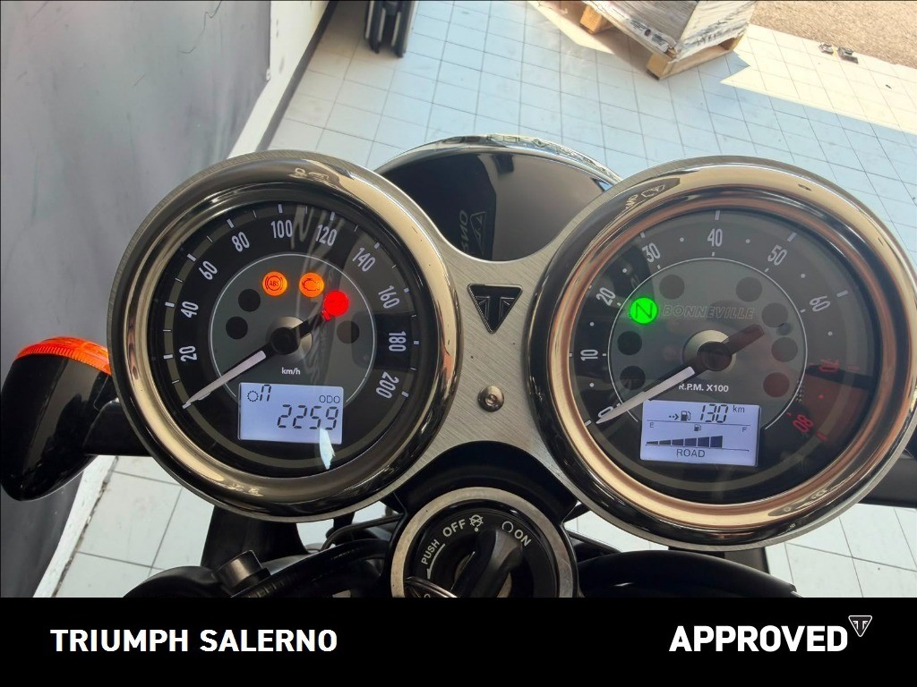 TRIUMPH Bonneville 900 T100 E5+