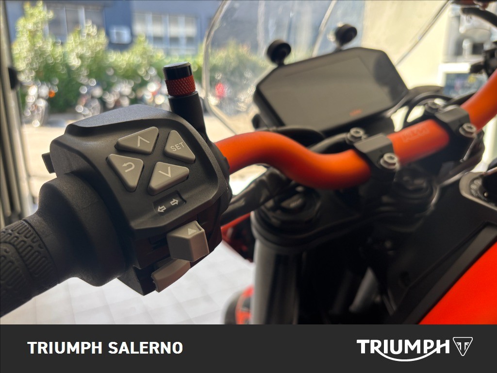 KTM 890 Duke GP